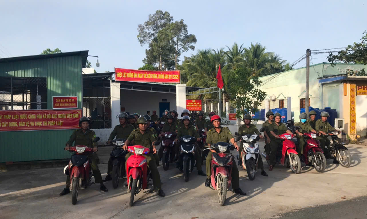 Nhuận Phú Tân tổ chức Lễ ra quân cao điểm tấn công trấn áp tội phạm 