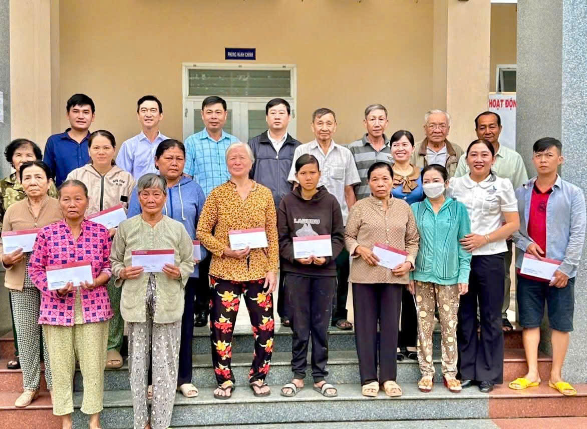 Lan tỏa yêu thương - chăm lo tết cho người dân có hoàn cảnh khó khăn