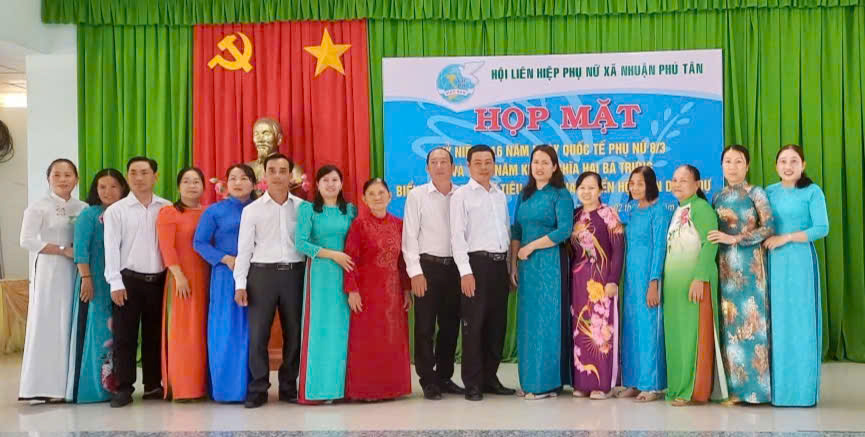 Hội Liên hiệp Phụ nữ xã Nhuận Phú Tân tổ chức Họp mặt kỷ niệm 116 năm Ngày Quốc tế Phụ nữ 8/3 và 1986 năm cuộc Khởi nghĩa Hai Bà Trưng
